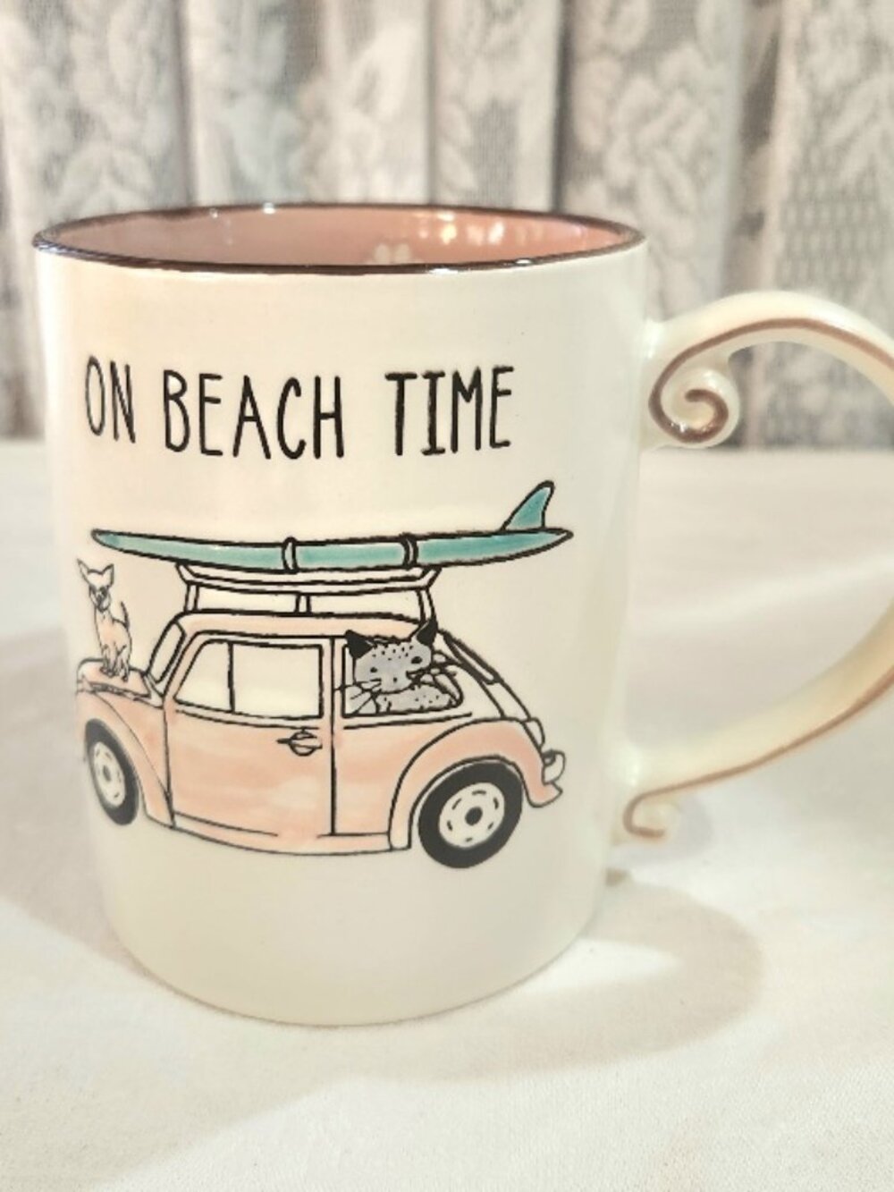 Spectrum Designz "On Beach Time" Coffee Mug, VTG car w/Surfboard & Pets